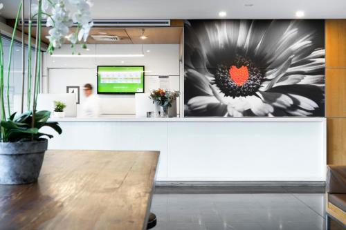 Hotel Urban St Leonards Image