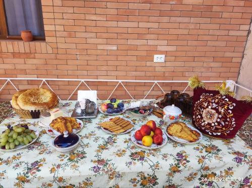 Mad på pensionatet eller i nærheden