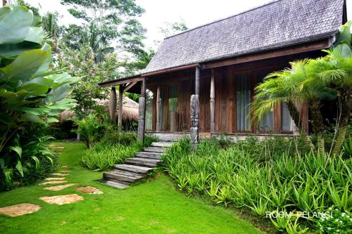 Blue Karma Dijiwa Ubud — Property building