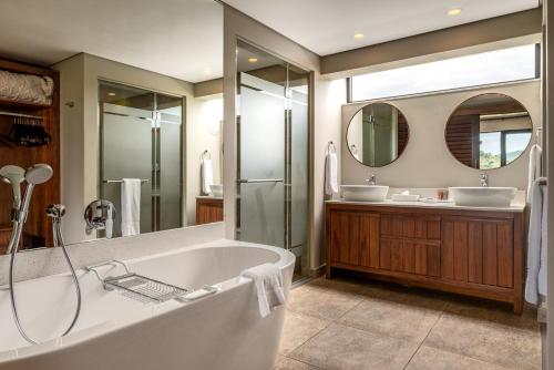 Un baño de Bakubung Villas