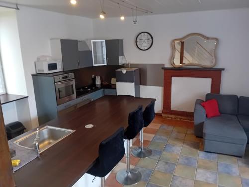 Photo de la galerie de l'établissement Maison de bourg, à Dingé