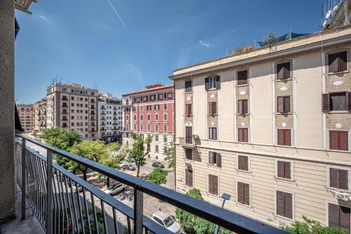 Caracciolo Apartment - Metro San Giovanni