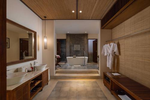 Koupelna v ubytování Visesa Ubud Resort