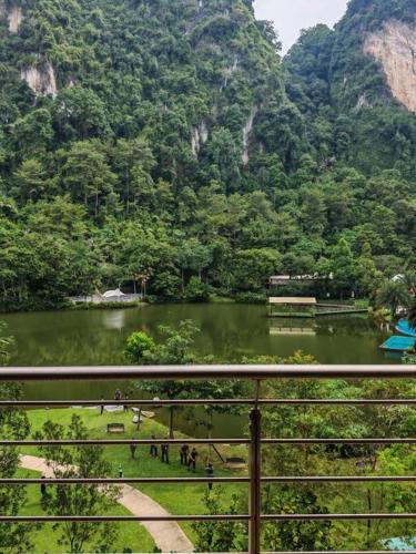 Landskap semula jadi dekat dengan apartmen