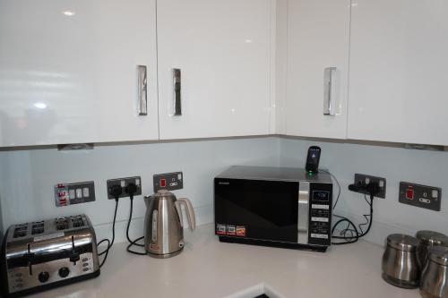 Luxury Rooms - Pick a Room - Free Parking & Kitchen Access, Near Etihad Stadium, The Coop Live & Piccadilly Station, Manchester photo 49
