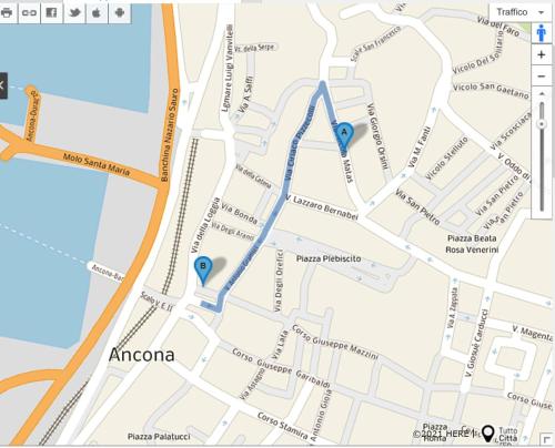 a map of amazon with blue dots at Vado al teatro monolocale in centro per 2 in Ancona