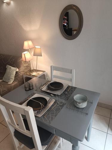 Φωτογραφία από το άλμπουμ του Grand Studio meublé chez COCO σε Romans-sur-Isere