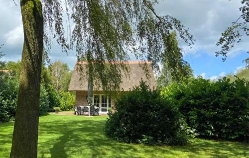 Κήπος έξω από το 4 Bedroom Pet Friendly Home In Paasloo