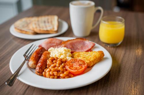 Завтрак для гостей Holiday Inn Express - Manchester - TRAFFORDCITY by IHG