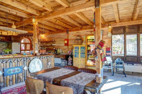 Aşk-ı Nare Cave Hotel - Swimming Pool & SPAにあるレストランまたは飲食店