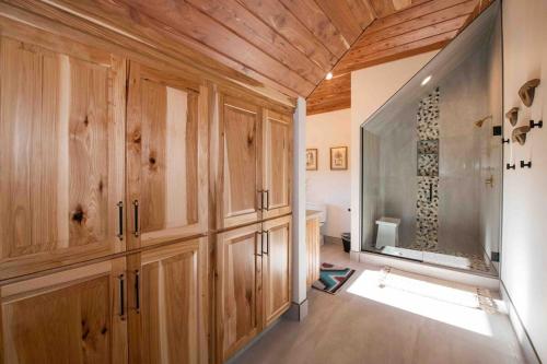 Ένα μπάνιο στο Juniper Ridge Luxury Lodge East Zion & Bryce