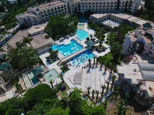 an overhead view of the pool at the resort at Nahrawess Resort & Thalasso in Hammamet