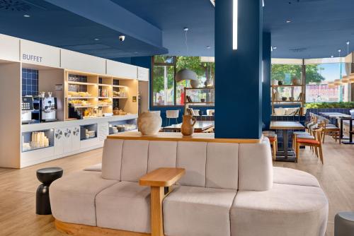 Un lugar para sentarse en B&B HOTEL Zaragoza Centro