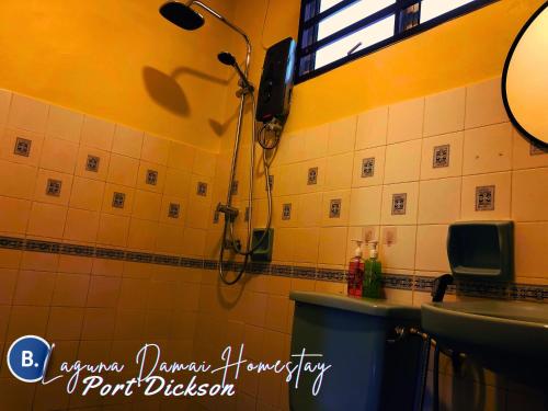 Galería fotográfica de Laguna Damai Homestay Teluk Kemang PD 2BR- Pool Front en Port Dickson