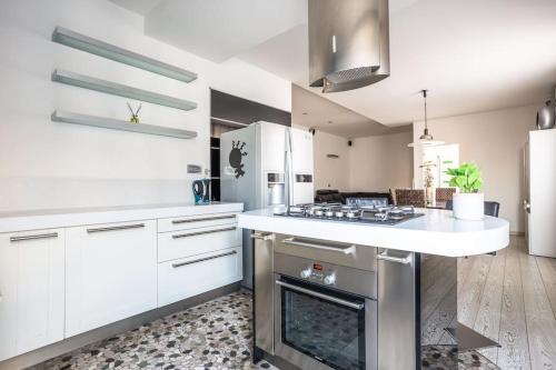 Charme & Luxe 2 bedroom apartment City Center