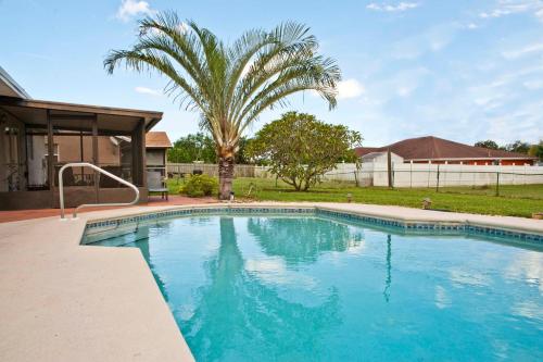 La alberca dentro o cerca de 3 Bedrooms 2 Baths Pool Home available for LONGER STAYS!!!