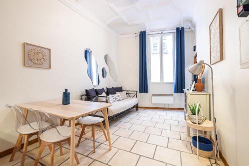 2 Bdr Heart Old Town Nice