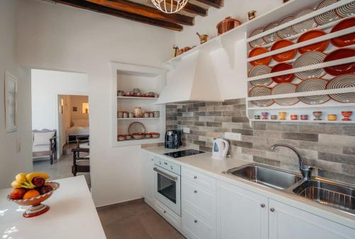 Η κουζίνα ή μικρή κουζίνα στο Aglaia's Home
