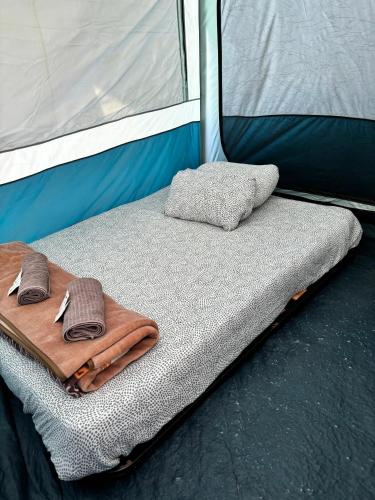 Postel nebo postele na pokoji v ubytování Camping Invernaderito