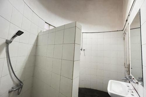 Ένα μπάνιο στο Villa 325 Maribaya