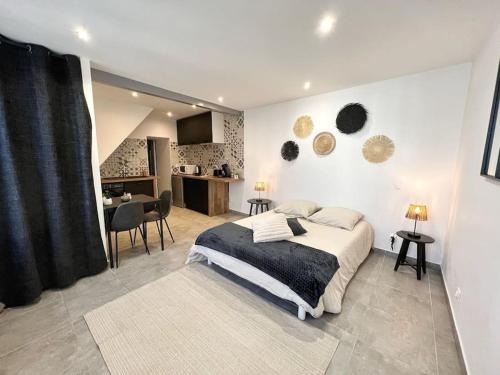 Studio tout équipé avec parking