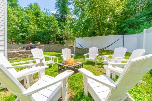 Zahrada ubytování Hot Tub-King Suite-Fenced Yard-Game Room-Fire Pit