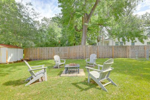 a group of chairs and a table in a yard at Updated New Bern Home Less Than 3 Mi to Historic Dtwn! in New Bern