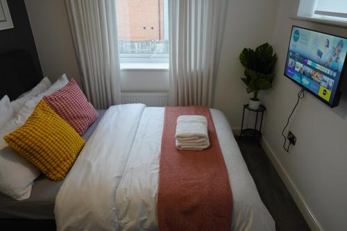 Luxury Rooms - Pick a Room - Free Parking & Kitchen Access, Near Etihad Stadium, The Coop Live & Piccadilly Station, Manchester photo 58