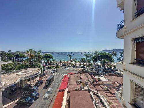 Luxury 1 bedroom Croisette Martinez direct sea view 241