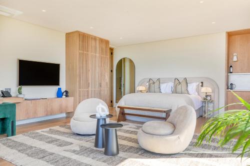 Телевизор и/или развлекательный центр в Villa Lion View Private Luxury Retreat
