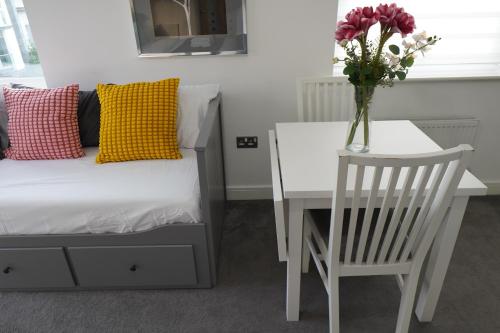 Luxury Rooms - Pick a Room - Free Parking & Kitchen Access, Near Etihad Stadium, The Coop Live & Piccadilly Station, Manchester photo 39