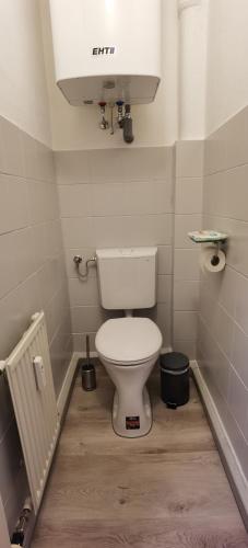 Ένα μπάνιο στο Ferienwohnung Alexander