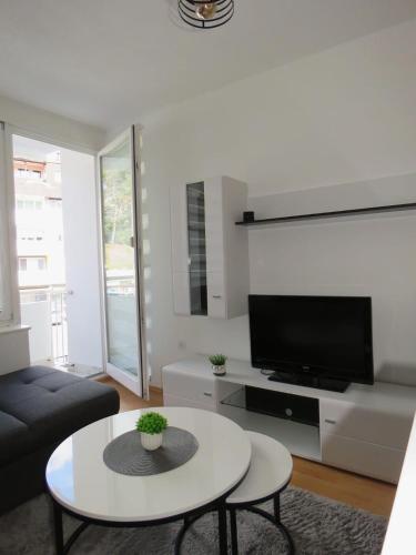Televisyen dan/atau pusat hiburan di Apartman City