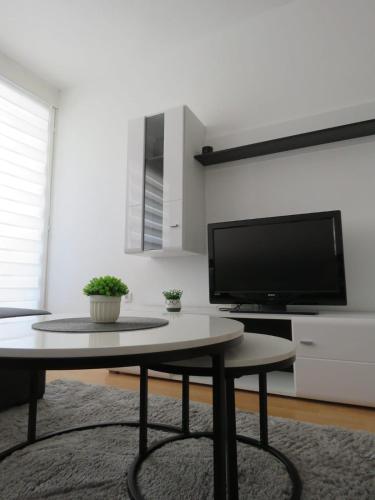 Televisyen dan/atau pusat hiburan di Apartman City