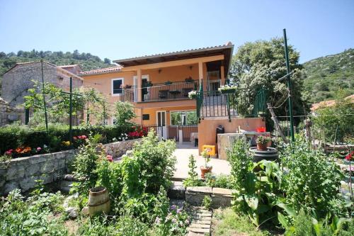 LILY's Peaceful Oasis- BRAND NEW