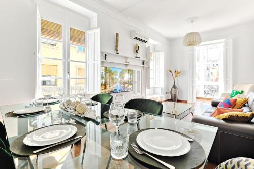 110m KKARA 3BR 2BA central Plaza Nueva view apt