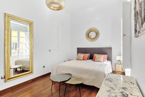 110m KKARA 3BR 2BA central Plaza Nueva view apt