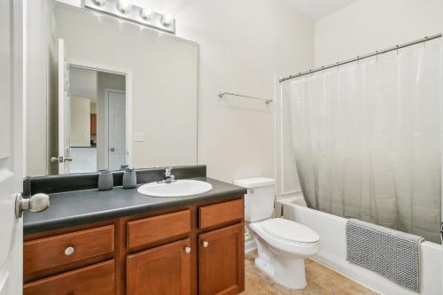 Bilik mandi di Verandas 2325 I Serene Oasis W Modern Convenience