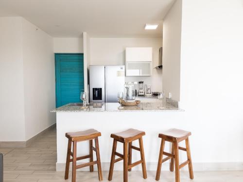 Η κουζίνα ή μικρή κουζίνα στο Ventanas del Mar by Playa Caracol Residences