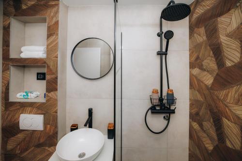 Un baño de Zuma Lux Apartments