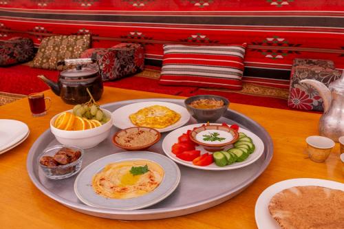 Jídlo v luxury tent nebo okolí