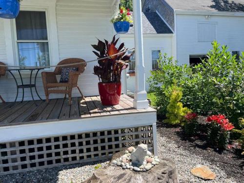 Κήπος έξω από το Discover Downeast Maine-Classic Comfortable Apt 2