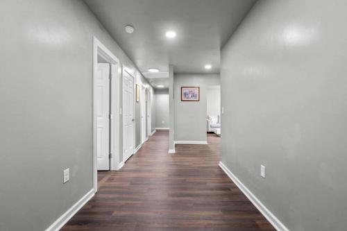 Φωτογραφία από το άλμπουμ του Freshly Redone & Newly Furnished! A MUST SEE! σε New Britain