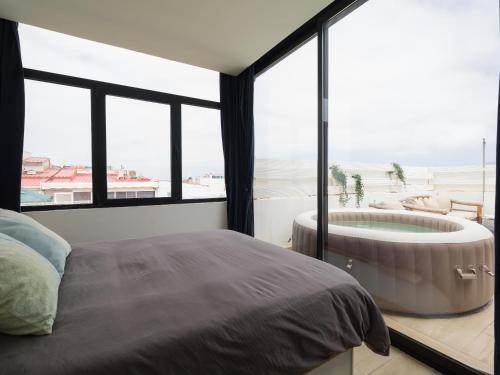 Las Palmas Beach Penthouse