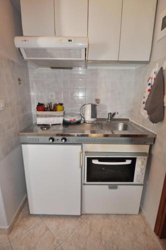 Dapur atau dapur kecil di Green View Apartments