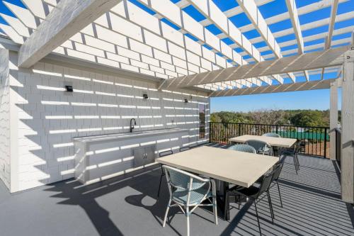 Balkón nebo terasa v ubytování Dolphin Daze by Pristine Properties Vacation Rentals