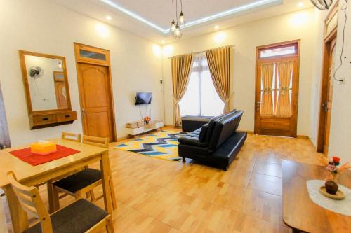 Гостиная зона в Villa D'Maguwo Suites