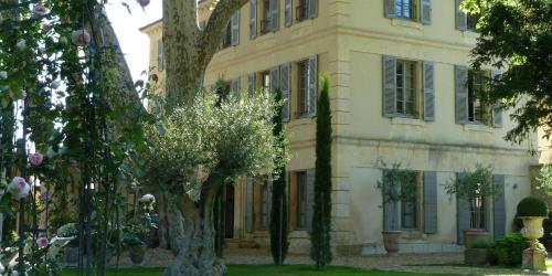 Zahrada ubytování La Bastide de Boulbon