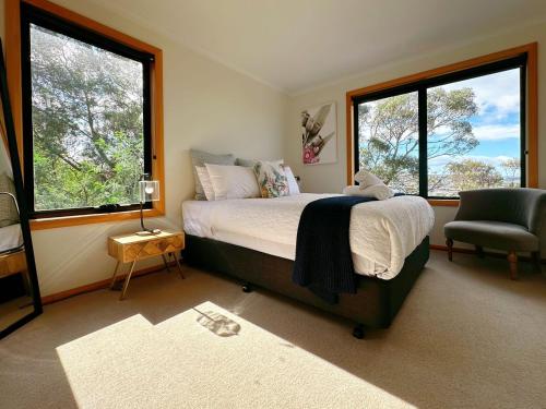 Ένα ή περισσότερα κρεβάτια σε δωμάτιο στο Leura Bayview Retreat - close to CBD&Air port