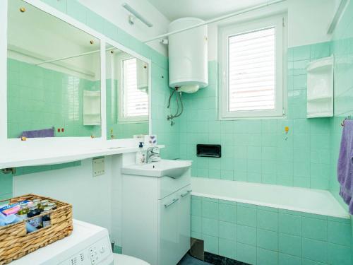 Apartment Klaudia - Two Bedroom Apartment with Balcony